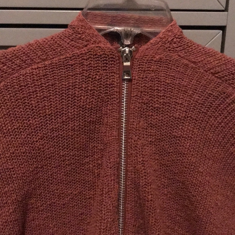 Express sweater - Picture 2 of 2